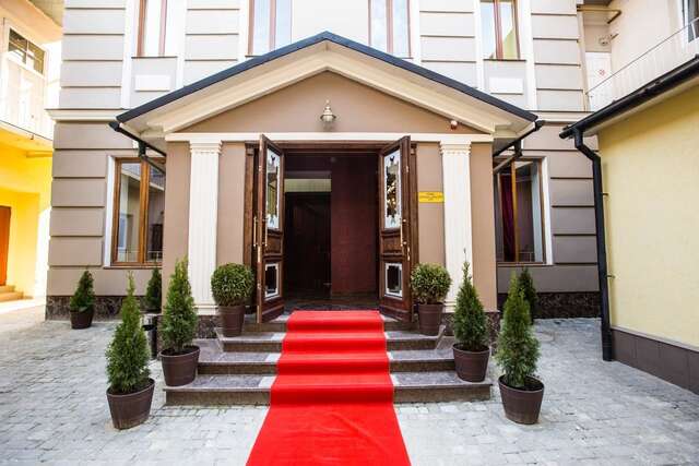 Отель Central Magnat Cinema Черновцы-4